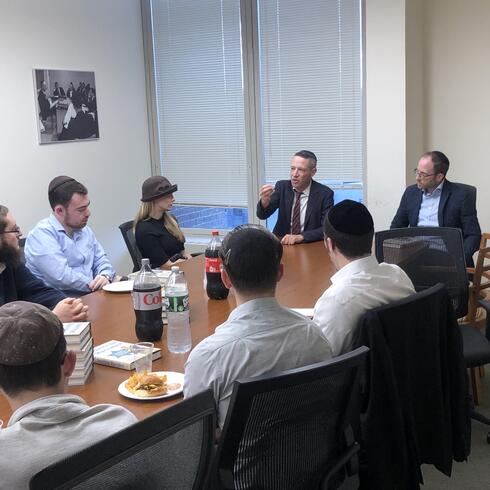 Andrew Porwancher discusses American Maccabee: Theodore Roosevelt and the Jews with students